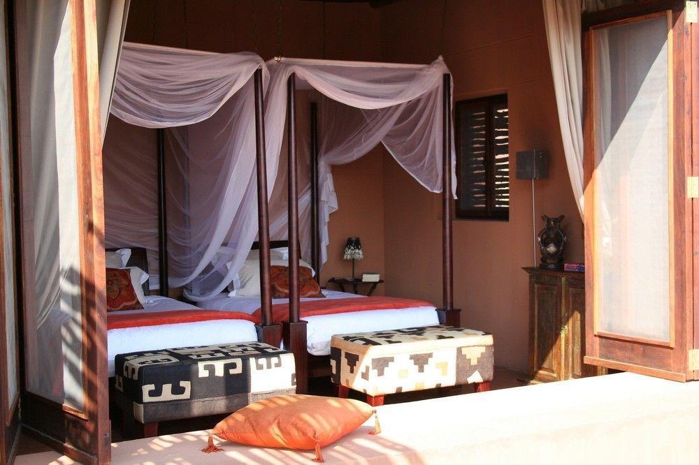 Okahirongo Elephant Lodge Purros Extérieur photo